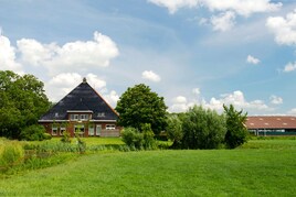 Woonboerderij te koop in Friesland -  Midlansdyk  6, Goenga