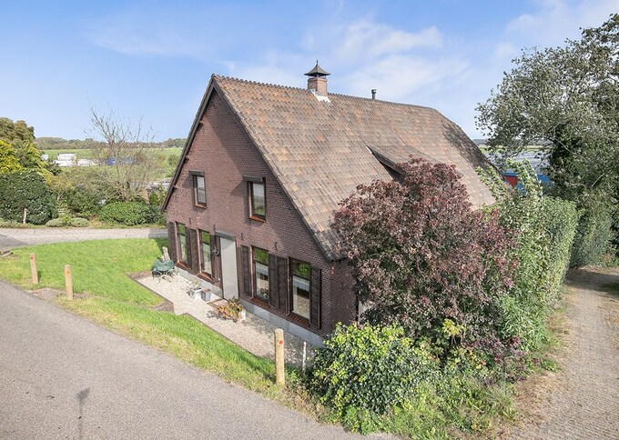 Woonboerderij te koop in Gelderland -&nbsp;Maasdijk 128, Aalst